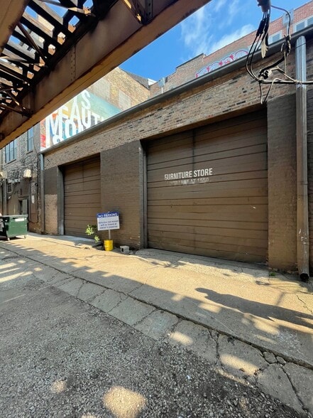 1542-1550 N Milwaukee Ave, Chicago, IL for lease - Building Photo - Image 2 of 8