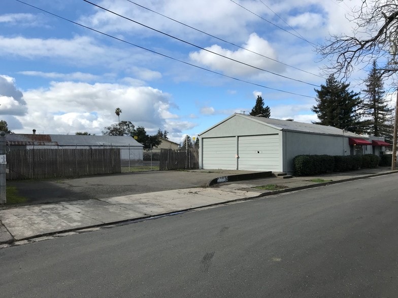 109 Chestnut St, Santa Rosa, CA for sale - Primary Photo - Image 1 of 11
