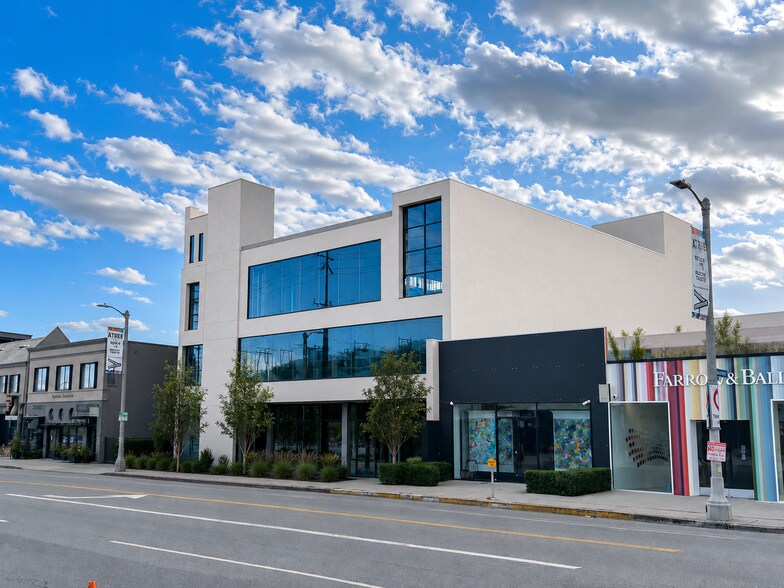 729-731 N La Cienega Blvd, Los Angeles, CA à louer - Photo du bâtiment - Image 1 de 6