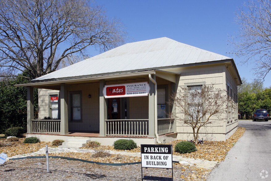 926 E Blanco Rd, Boerne, TX à vendre - Photo du bâtiment - Image 3 de 8