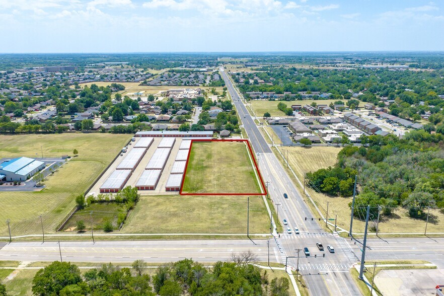 24th Avenue Southeast, Norman, OK à vendre - Photo du bâtiment - Image 2 de 18