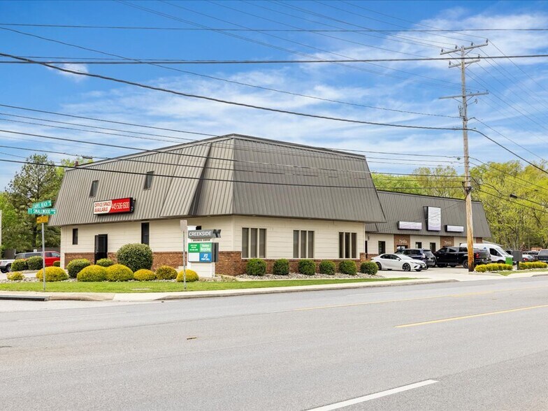 7950 Fort Smallwood Rd, Baltimore, MD à louer - Photo du bâtiment - Image 1 de 17