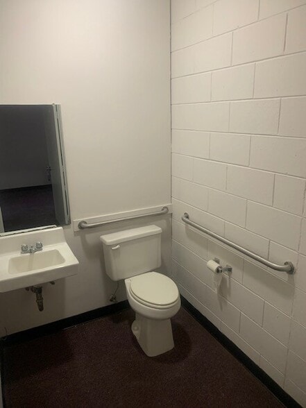 1101 Montgomery Cross Rd, Savannah, GA à louer - Photo du bâtiment - Image 2 de 9