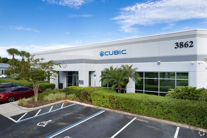 3862 Quadrangle Blvd, Orlando, FL for lease - Building Photo - Image 1 of 4