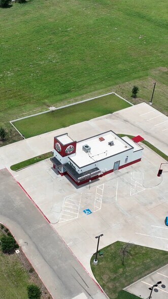 6275 S Cooper St, Arlington, TX à vendre - Vidéo sur l’inscription commerciale - Image 2 de 2