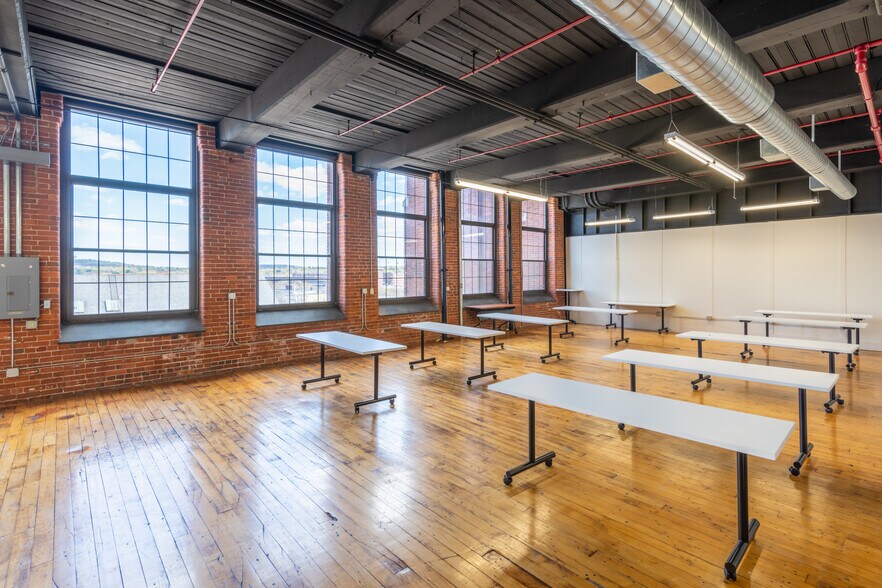 15 Union St, Lawrence, MA à louer - Numérisation 3D de Matterport - Image 2 de 34