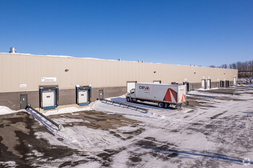 980 Rue Valois, Vaudreuil-dorion, QC à louer - Photo du bâtiment - Image 3 de 5