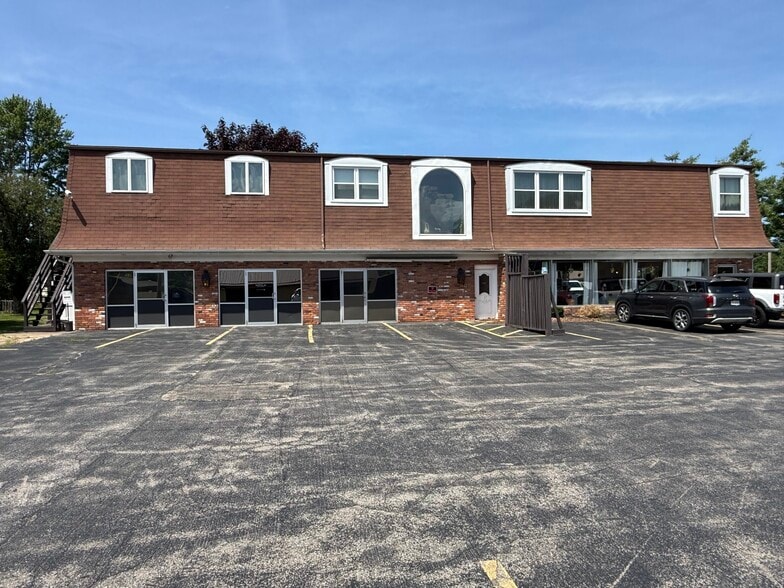 4945 Southwestern Blvd, Hamburg, NY for sale - Building Photo - Image 1 of 26