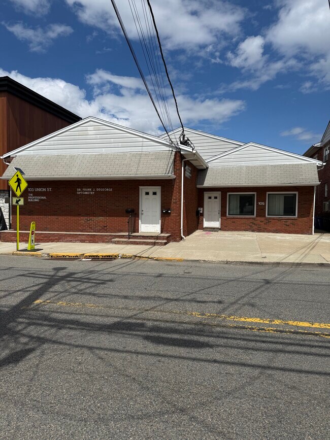 More details for 103-105 Union St, Lodi, NJ - Office for Sale