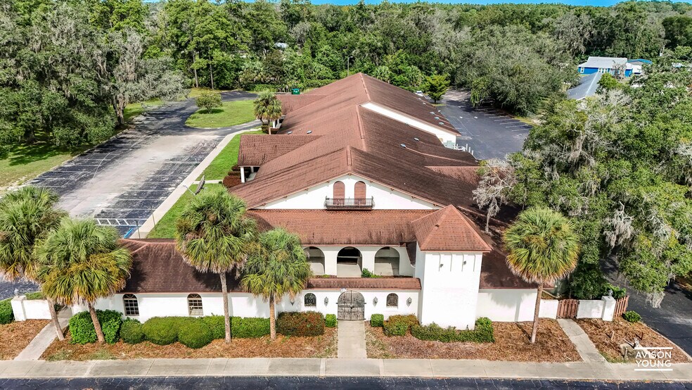 5431 E Silver Springs Blvd, Silver Springs, FL for lease - Building Photo - Image 1 of 10