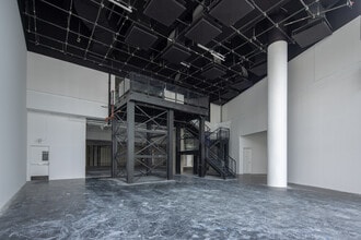 6801 Hollywood Blvd, Hollywood, CA for lease Interior Photo- Image 2 of 3