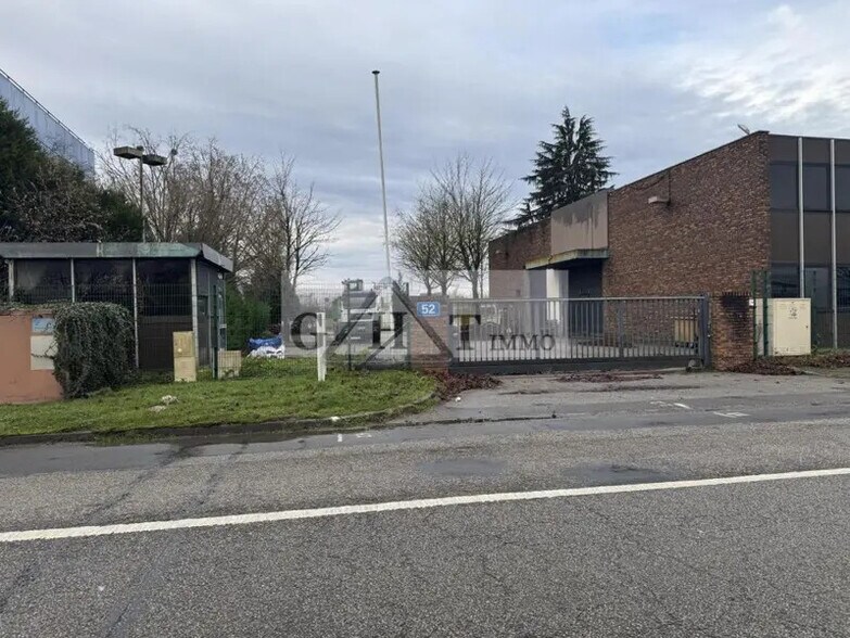 Industrial in Plaisir for sale - Building Photo - Image 2 of 15