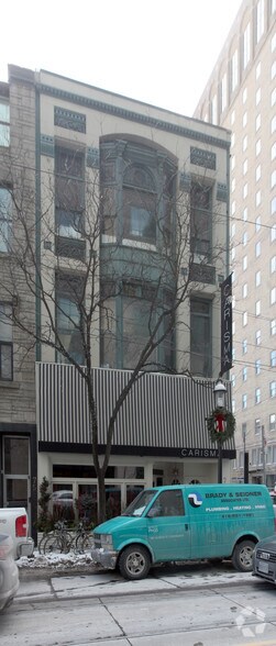 71-73 King St E, Toronto, ON à louer - Photo du bâtiment - Image 2 de 2