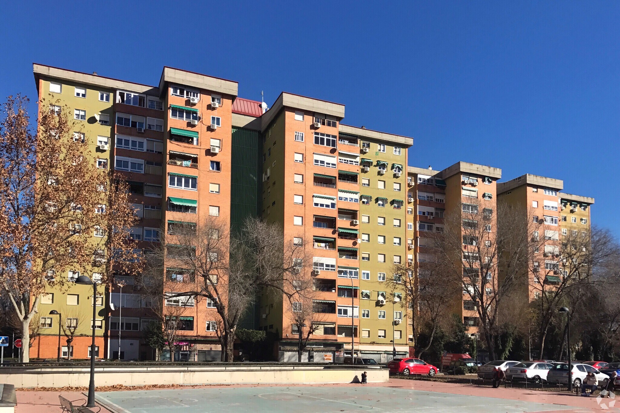 Calle Nuestra Señora del Pilar, 17, Alcalá de Henares, Madrid à vendre Photo du bâtiment- Image 1 de 3