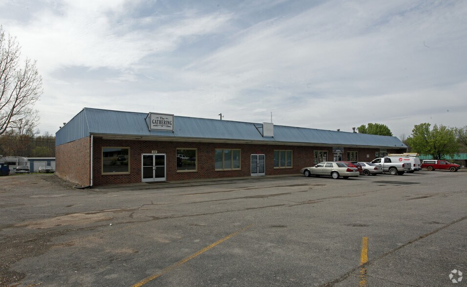 210-216 Gifford Pl, Joelton, TN à vendre - Photo du bâtiment - Image 3 de 4