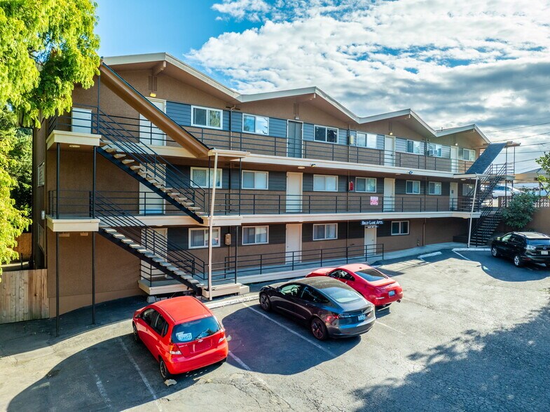 1017 SW 154th St, Burien, WA à vendre - Photo du bâtiment - Image 3 de 21