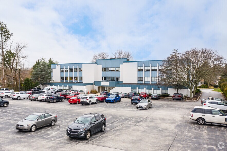 931 Haverford Rd, Bryn Mawr, PA for lease - Building Photo - Image 1 of 15