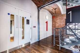 Albert Dock, Liverpool for lease Interior Photo- Image 2 of 8