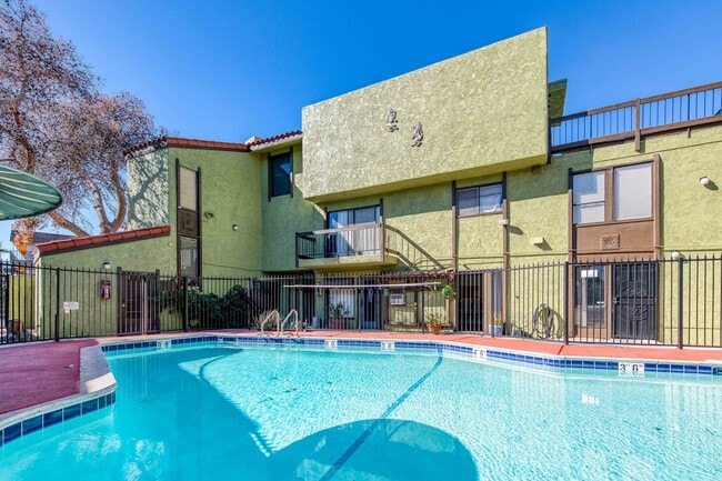 More details for 711 E Twain Ave, Las Vegas, NV - Multifamily for Sale