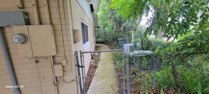 1025 W New York Ave, Deland, FL for lease Interior Photo- Image 2 of 5