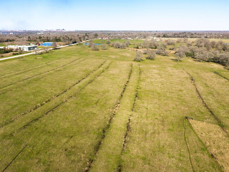 11504 Dowling Rd, College Station, TX à vendre - Photo du b timent - Image 3 de 10