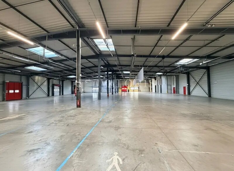 4 Rue Fulgencio Gimenez, Vaulx-en-Velin à louer - Photo du bâtiment - Image 3 de 8