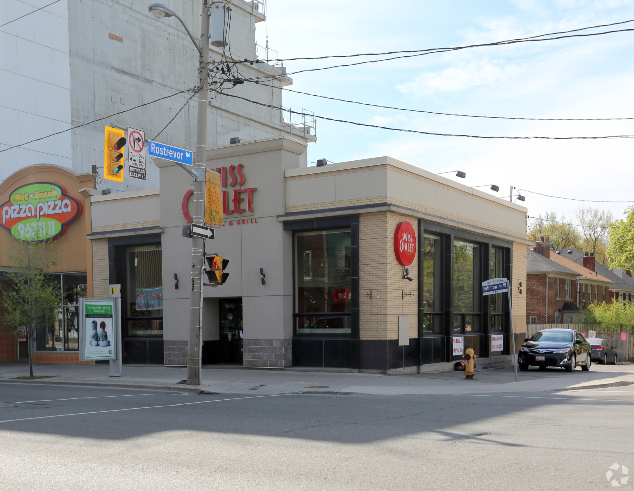 949 Eglinton Ave W, Toronto, ON à vendre Photo principale- Image 1 de 1