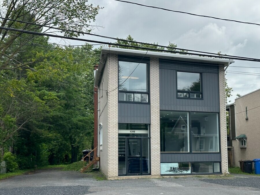 1315 Av Bourgogne, Chambly, QC à vendre Photo du bâtiment- Image 1 de 1