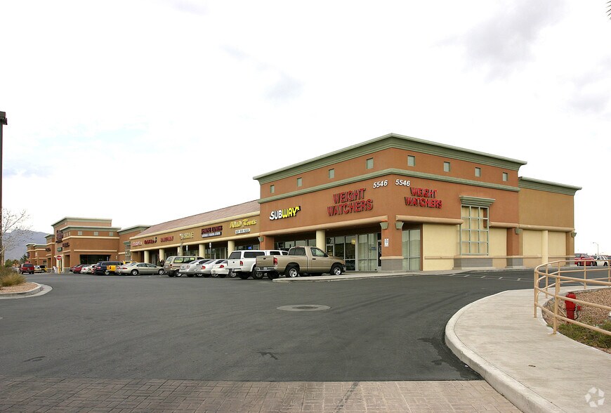5546 Camino Al Norte St, North Las Vegas, NV à louer - Photo du bâtiment - Image 2 de 4