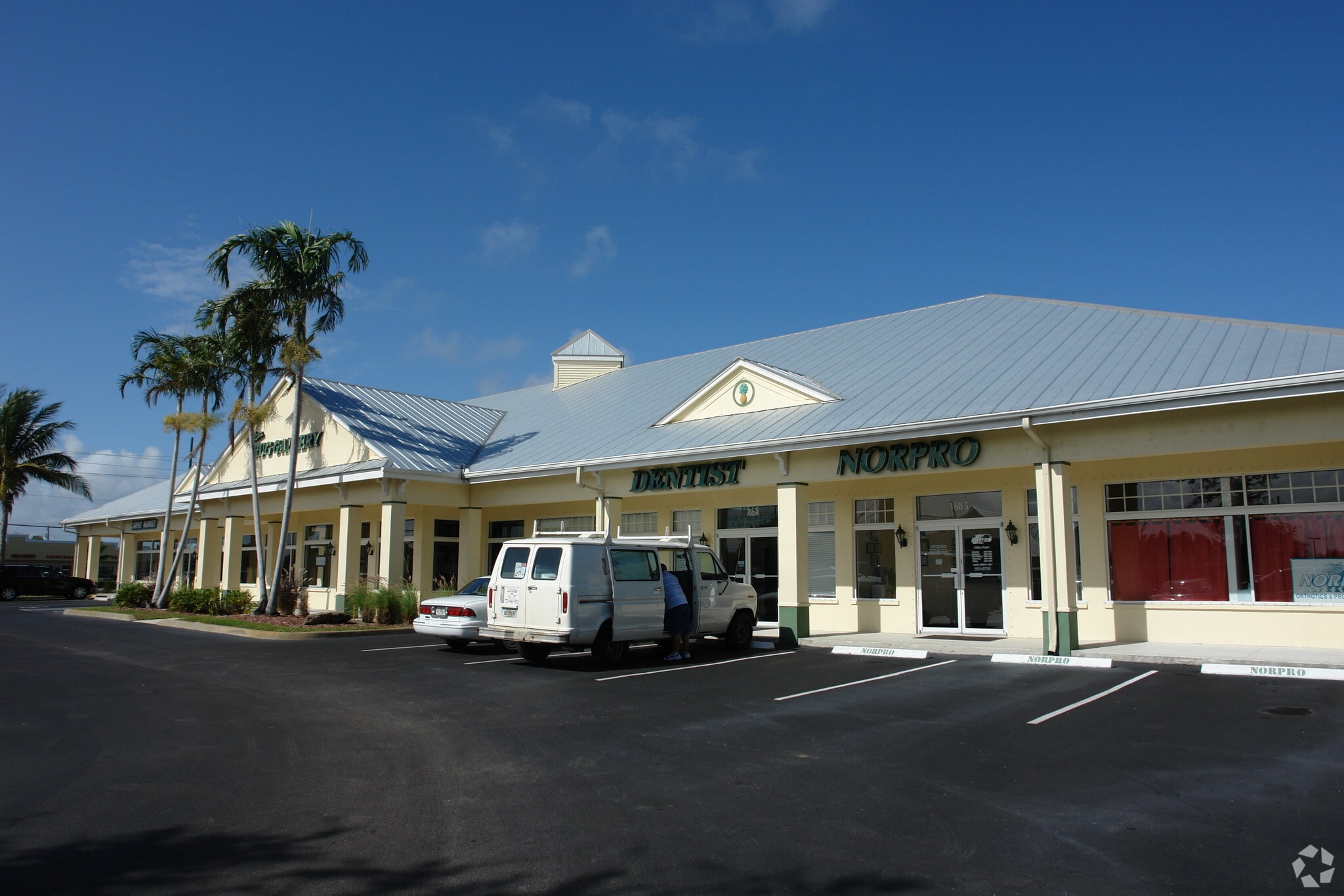1601-1619 NW Federal Hwy, Stuart, FL for lease Primary Photo- Image 1 of 22