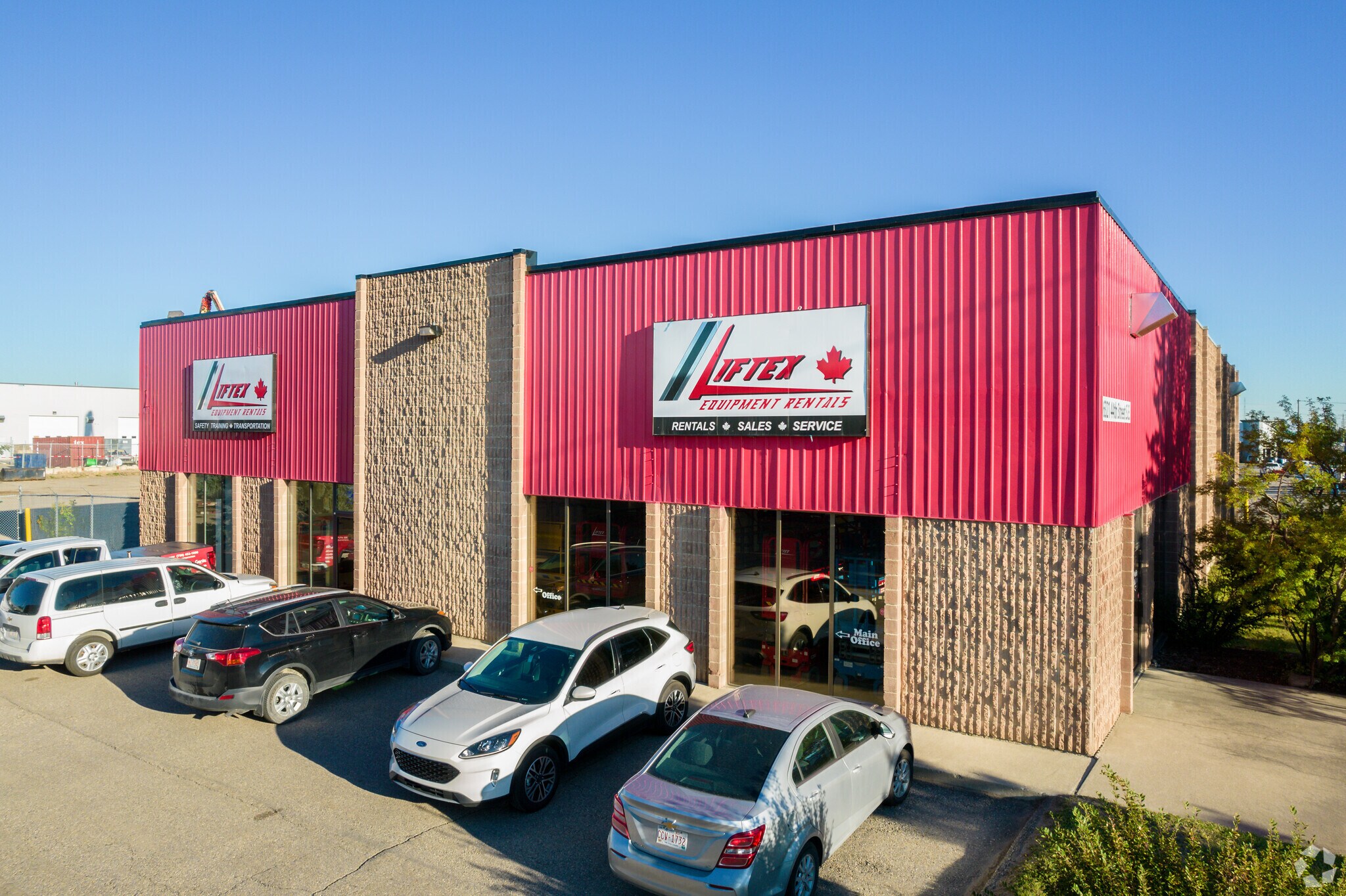 6321 44th St SE, Calgary, AB for sale Primary Photo- Image 1 of 1