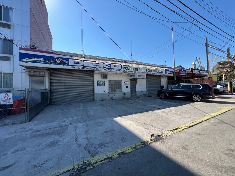 Borough Park Potfolio portefeuille de 3 propriétés à vendre sur LoopNet.ca - Photo du bâtiment - Image 3 de 6