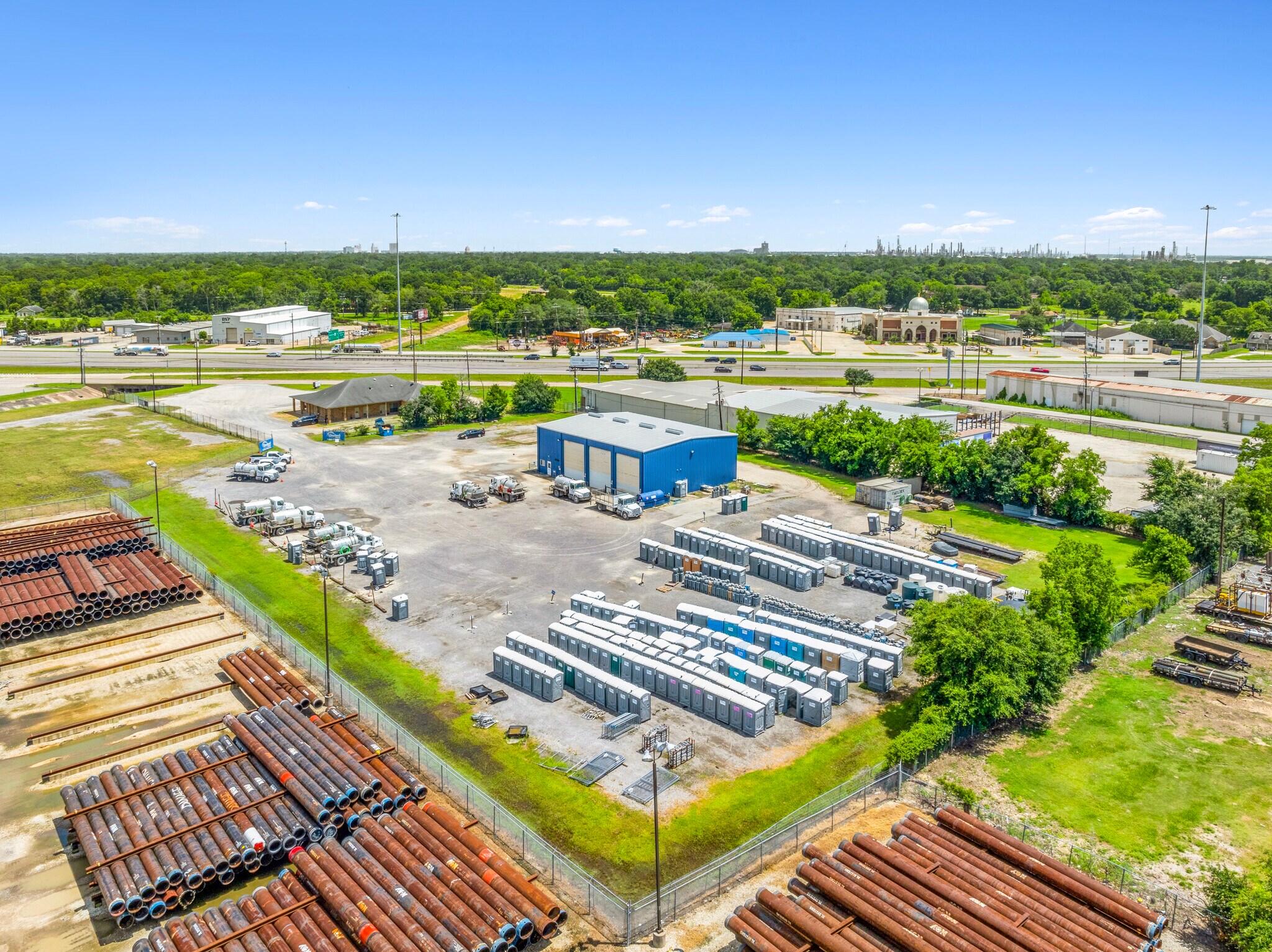 1497 W Cardinal Dr, Beaumont, TX à vendre Photo principale- Image 1 de 1