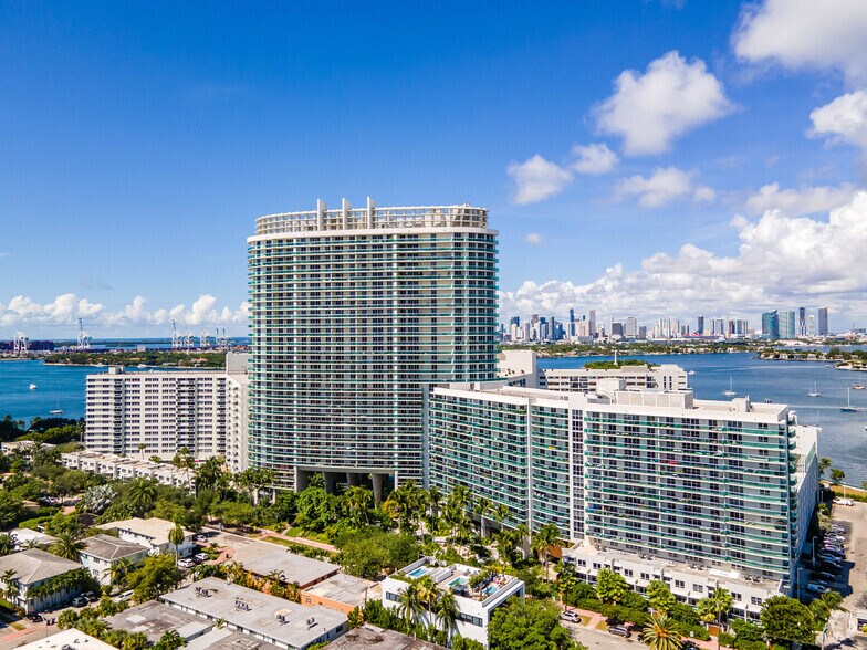 1500-1506 Bay Rd, Miami Beach, FL for lease - Primary Photo - Image 1 of 30