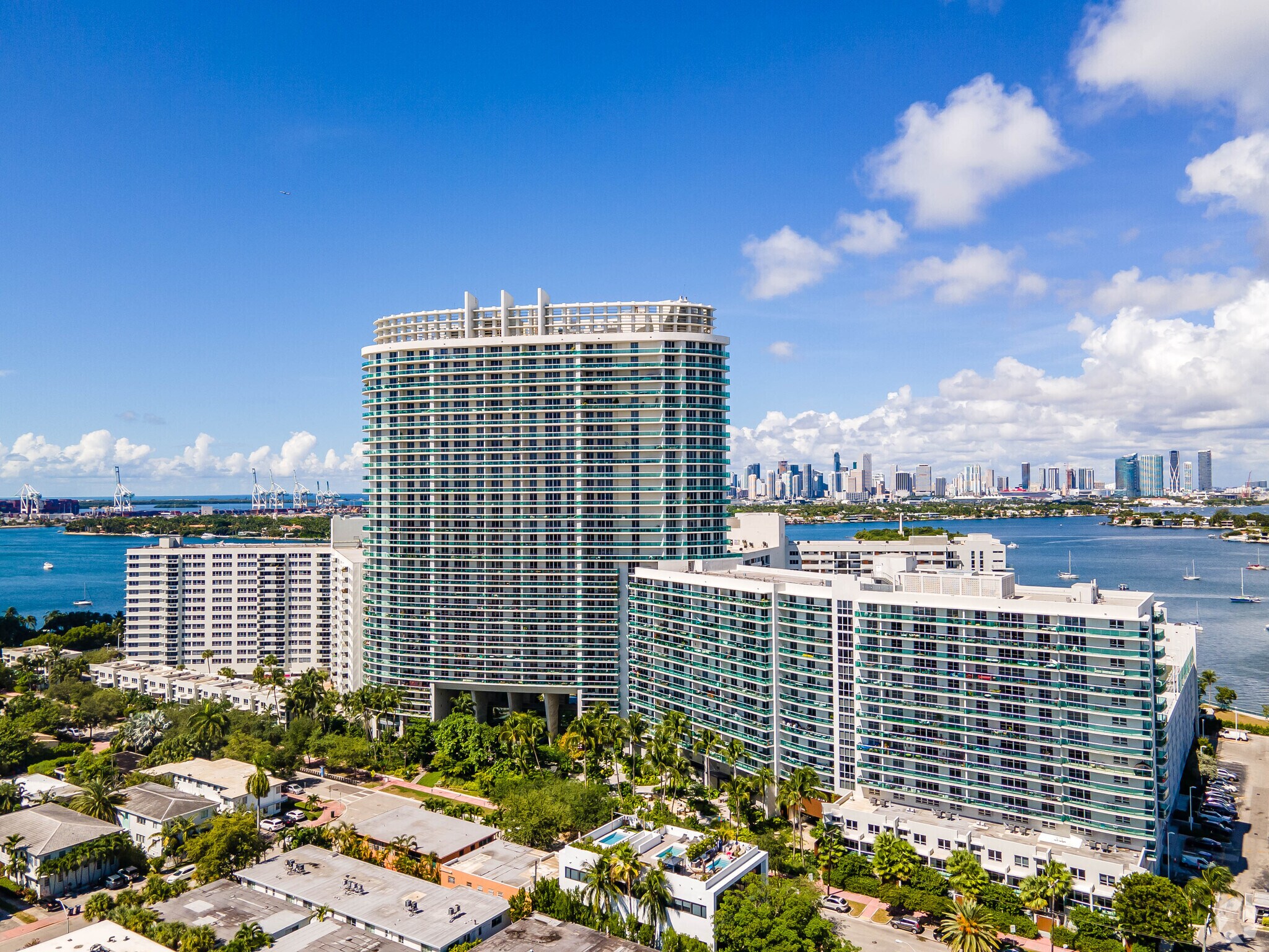 1500-1506 Bay Rd, Miami Beach, FL à louer Photo principale- Image 1 de 31