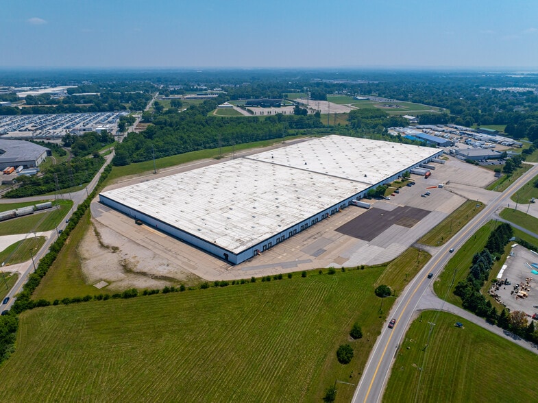 3800-3880 Groveport Rd, Columbus, OH à louer - Aérien - Image 2 de 9