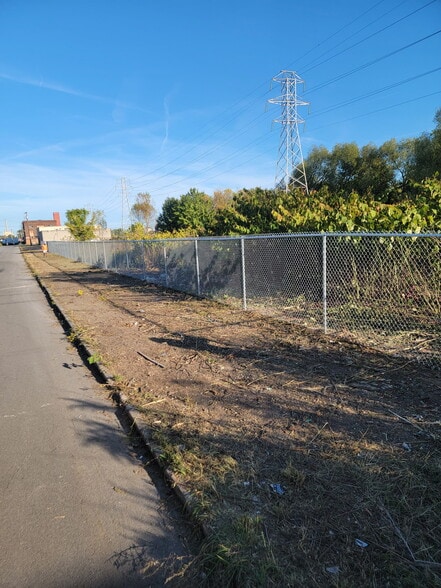 2217 Allen ave, Niagara Falls, NY for lease - Other - Image 2 of 3