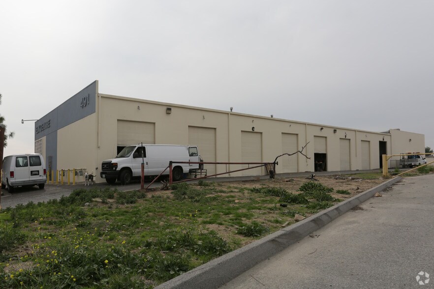 491 Wildrose Ave, Colton, CA à louer - Photo du bâtiment - Image 3 de 6