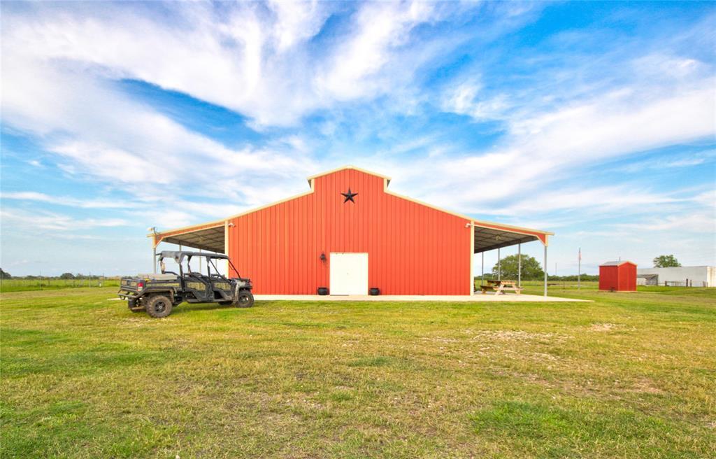 5829 County Road 18, Damon, TX for sale Building Photo- Image 1 of 2