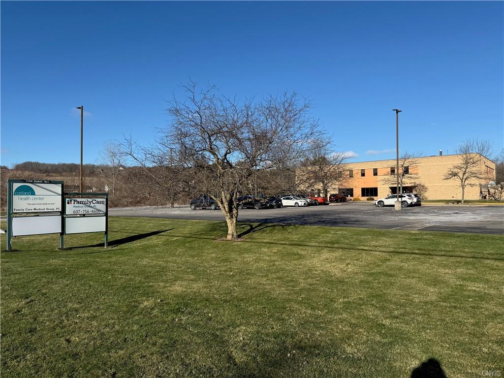 1259 Fisher Ave, Cortland, NY à louer Photo principale- Image 1 de 5