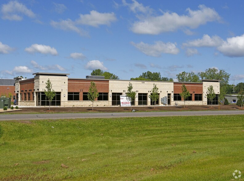 1398 Lake St S, Forest Lake, MN à louer - Photo du bâtiment - Image 2 de 3