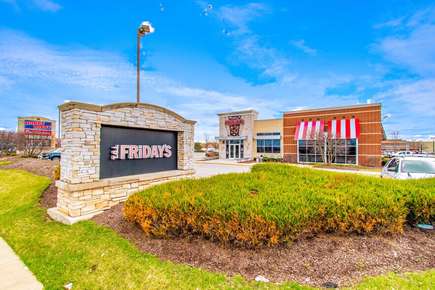 2410 Route 34, Oswego, IL à louer - Photo du bâtiment - Image 2 de 6