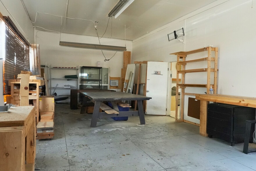 4862 Venice Blvd, Los Angeles, CA for lease - Primary Photo - Image 1 of 10