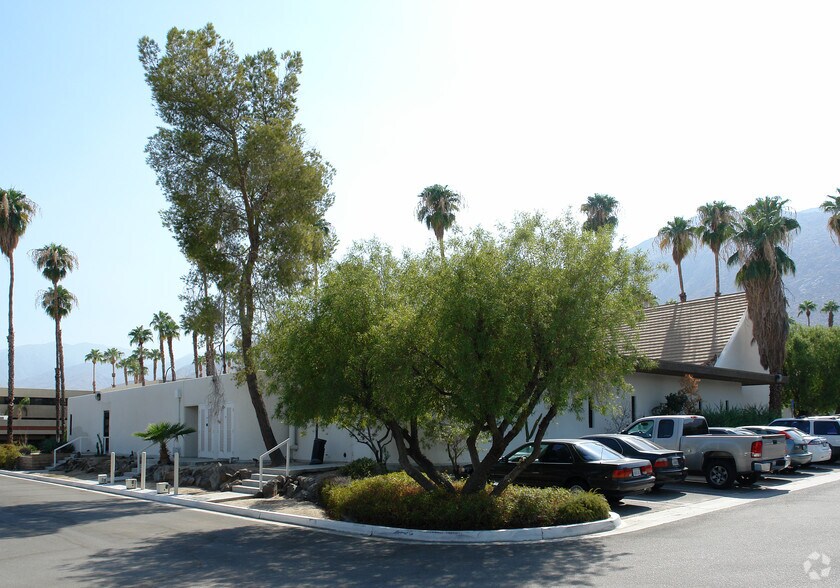 600-650 E Tahquitz Canyon Way, Palm Springs, CA for sale - Building Photo - Image 2 of 24
