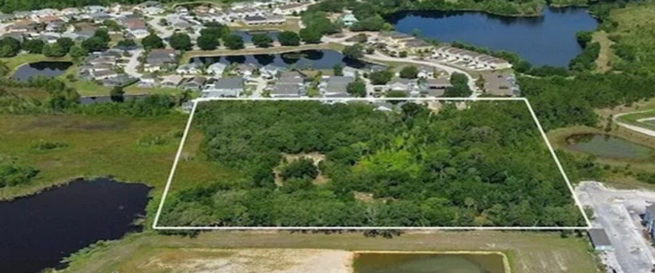 Lake Wilson Rd, Davenport, FL à vendre - Photo du bâtiment - Image 2 de 14
