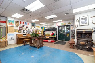 9 Kingwood Ave, Frenchtown, NJ for lease Interior Photo- Image 1 of 14