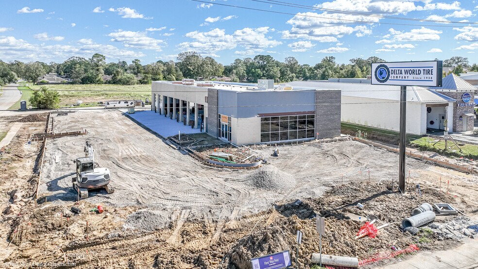 2327 Oneal Ln, Baton Rouge, LA à vendre - Photo du bâtiment - Image 2 de 6