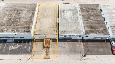 3585 E 10th Ct, Hialeah, FL for lease Building Photo- Image 2 of 6