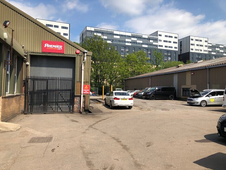 Nile St, Huddersfield à louer - Photo du bâtiment - Image 2 de 2