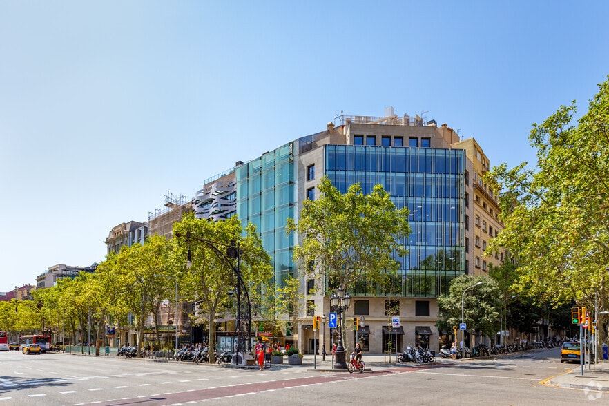 Passeig de Gràcia, 87, Barcelone, Barcelona à louer - Photo du bâtiment - Image 2 de 5